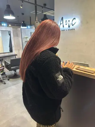 ロング TAKAMI 髪と爪を同時に施術のネイルデザイン