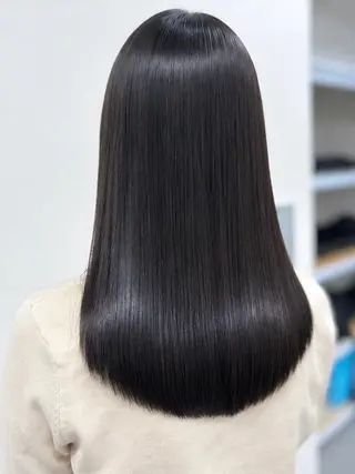 ロング 暗髪うる艶ヘア🫧 yumi🐈‍⬛🪽のヘアスタイル