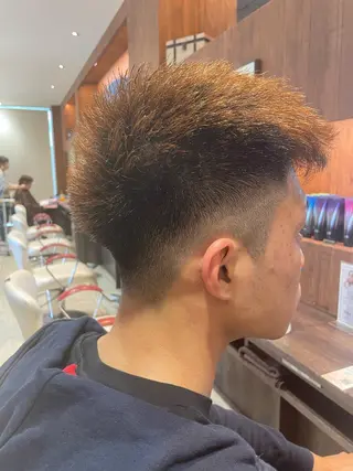 メンズ 【メンズ歓迎】⭐️ 流行パーマお手伝いのヘアスタイル