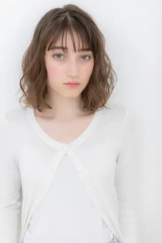 ミディアム 阿部 雲母のヘアスタイル