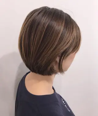 ショート カラー レイヤー/大人ボブ| ワタナベ リョウカのヘアスタイル