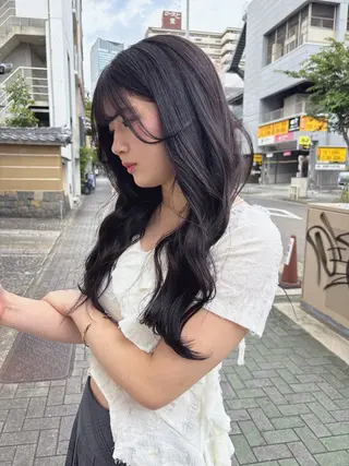 ロング Mirei/レイヤー / 顔周りカットのヘアスタイル