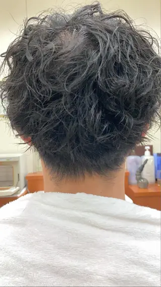 ショート パーマ 垢抜け・メンズパーマ 津山祐紀のヘアスタイル