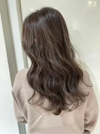 ロング 川畑 花菜のヘアスタイル