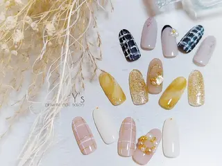 ネイル YUMI NAGAI のネイルデザイン