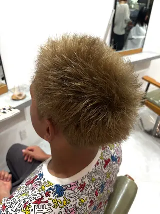 カラー メンズ moi Blanc/ Aoyagiのヘアスタイル