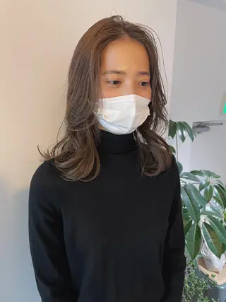 ミディアム カラー 佐伯 和佳のヘアスタイル