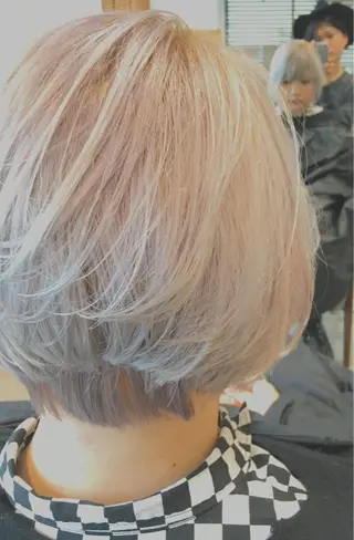 ショート カラー 【渋谷で人気】艶髪× 髪質改善/ツヤカラーのヘアスタイル