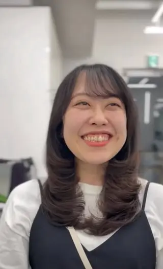 ミディアム カラー 盛れる顔周り✨韓国 レイヤーkanatoのヘアスタイル