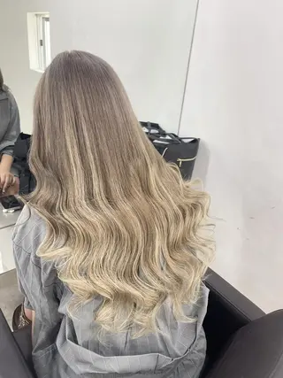 ロング カラー ヘアアレンジ エクステ¥5000 LuciAカラーのヘアスタイル
