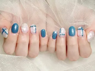ネイル 🦋 Queenieのネイルデザイン