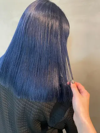 セミロング カジ エリナのヘアスタイル