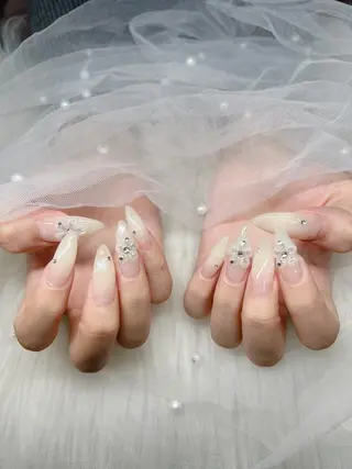 ネイル Lee Nailsのネイルデザイン