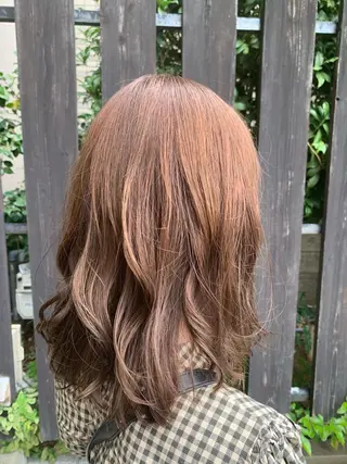 ミディアム カラー 多田 彩香のヘアスタイル