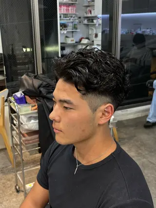 ショート パーマ メンズ メンズパーマ特化 fifth 平居俊太のヘアスタイル