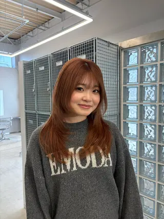 ロング M Y Uのヘアスタイル