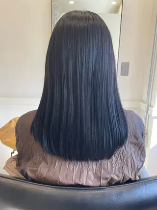 ミディアム 齋藤 真子のヘアスタイル
