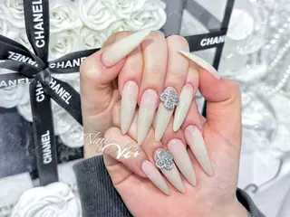 ネイル ✨Nailsalon Vi+✨のネイルデザイン