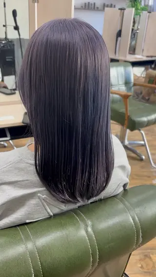 セミロング カラー 🐰K+Plus🐰 まゆ🐰のヘアスタイル