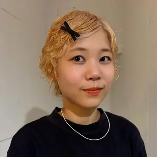 ショート カラー ブリーチ/デザイン 🎀Kanoのヘアスタイル