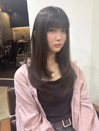 セミロング レイヤーカット/髪質 改善/ダブルカラーのヘアスタイル