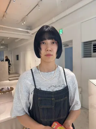 ショート カラー 透明感ベージュ/ レイヤー/ 髙橋一哉のヘアスタイル