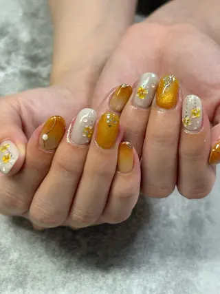 ネイル FIORITURA Maikoのネイルデザイン