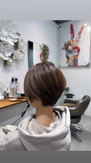 ショート Shiho 🦋 /透明感カラーのヘアスタイル