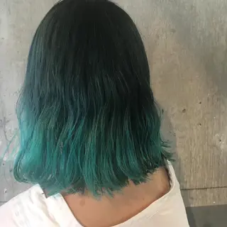 ミディアム カラー 相川 愛実のヘアスタイル