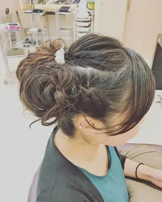 ロング ヘアアレンジ トータルビューティー K:R鶴川のヘアスタイル