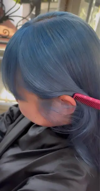 ロング カラー ハイトーン💗ピンク 🛼カラフル🍀のヘアスタイル