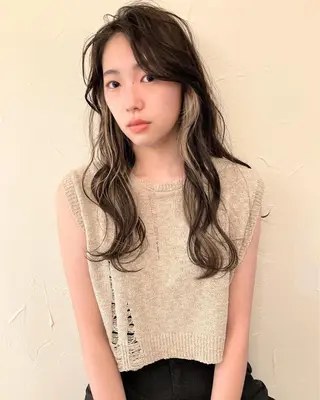 ロング シマダ アユミのヘアスタイル
