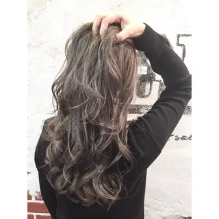 ロング EIGHT plum TOKIOリミテッドのヘアスタイル