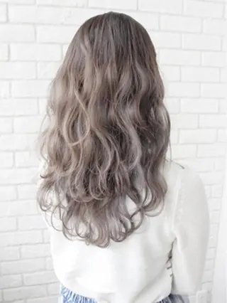 ロング カラー 大阪レミーエクステ チビ編み込みのヘアスタイル