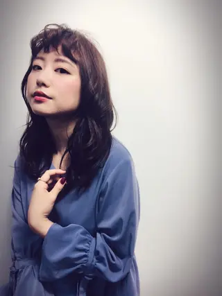 セミロング カラー ヘアアレンジ 岩崎 克秀のヘアスタイル