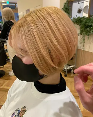 ショート カラー 韓国レイヤー×艶髪 ハイトーンRyukiのヘアスタイル