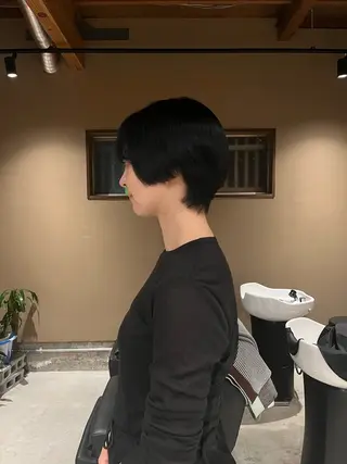ショート カラー 溝曽路 優衣のヘアスタイル
