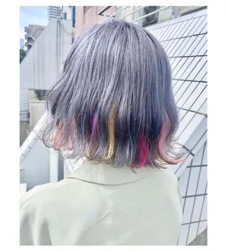 ショート カラー TSUNO🦖 派手髪/オタク美容師のヘアスタイル