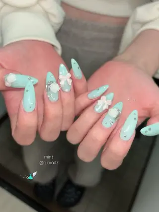ネイル LIAn.🎀 Munakataのネイルデザイン