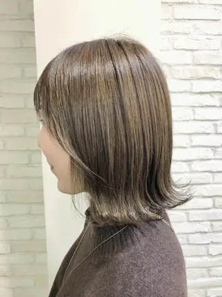 ミディアム カラー 大平 美沙のヘアスタイル