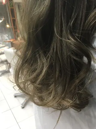 ミディアム カラー 白髪ぼかしハイライト 柳川拓哉のヘアスタイル