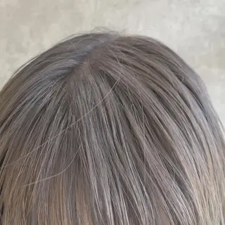 ミディアム カラー 顔周りレイヤーカット ブリーチminamiのヘアスタイル