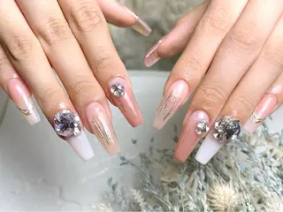 ロング ネイル One Plus Nail Salonのネイルデザイン
