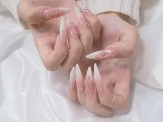 ロング 中道 彩花のネイルデザイン