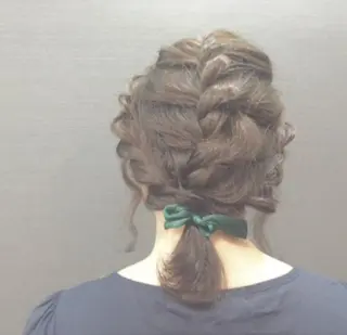 ミディアム カラー ヘアアレンジ 佐藤 美咲のヘアスタイル