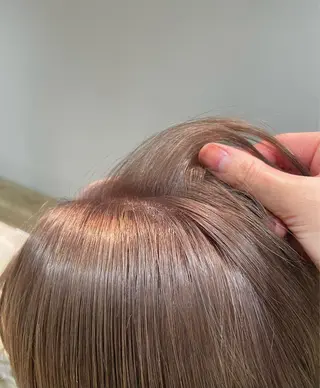 ミディアム 前田 菜奈子のヘアスタイル