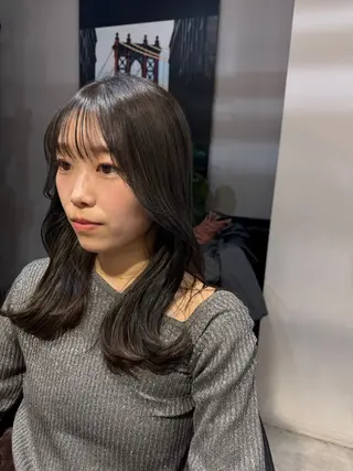 セミロング カラー 似合う髪型見つけます AYAKAのヘアスタイル