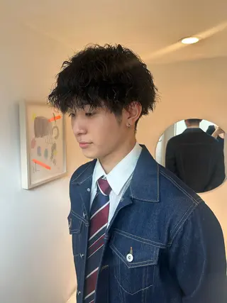 パーマ かがやしづ ⭐️カラーモデルのヘアスタイル