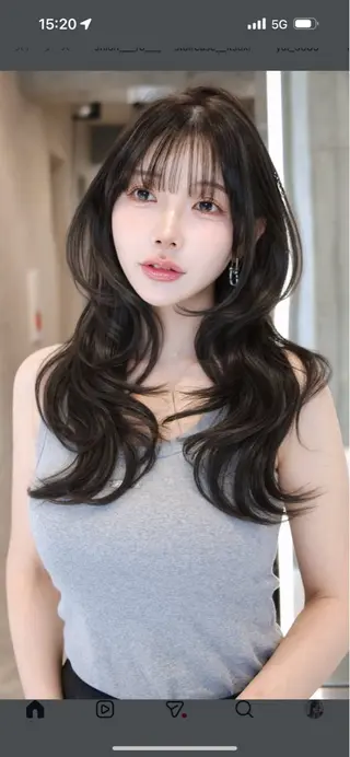 ロング カラー 韓国風レイヤーカラー ライムのヘアスタイル
