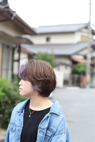 ショート カラー 下野 悠也のヘアスタイル